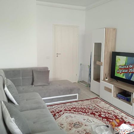 Deluxe 2 Bedroom Apartment With Balcony And Private Parking Bragadiru Exterior photo