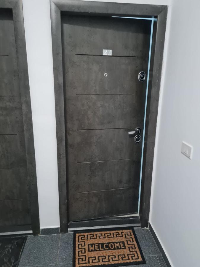 Deluxe 2 Bedroom Apartment With Balcony And Private Parking Bragadiru Exterior photo